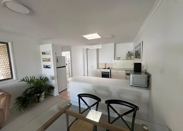 Orana #2 Buddina Duplex